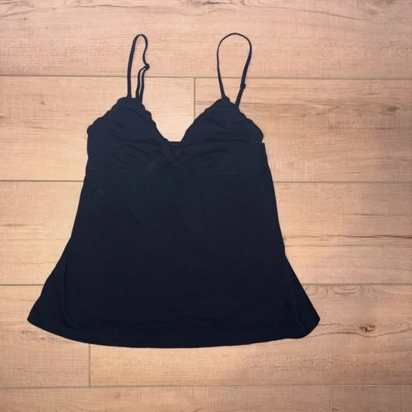 Brandy Melville 5 piece tank tops - Picture 2 of 5